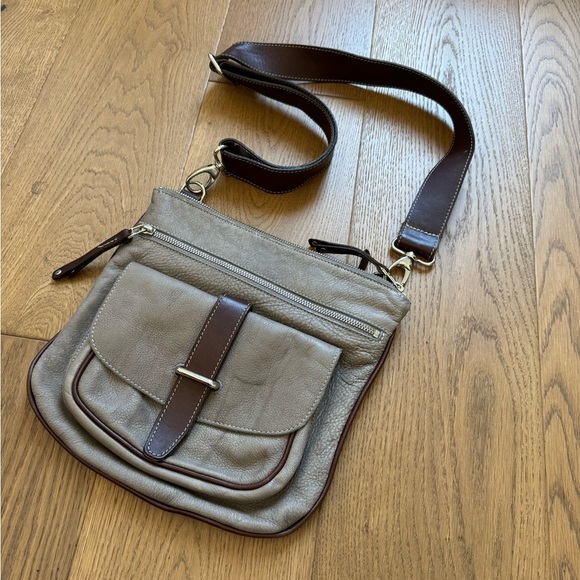 Roots Side Saddle Crossbody Bag - Gray & Tribe Leather - EUC - Picture 6 of 11